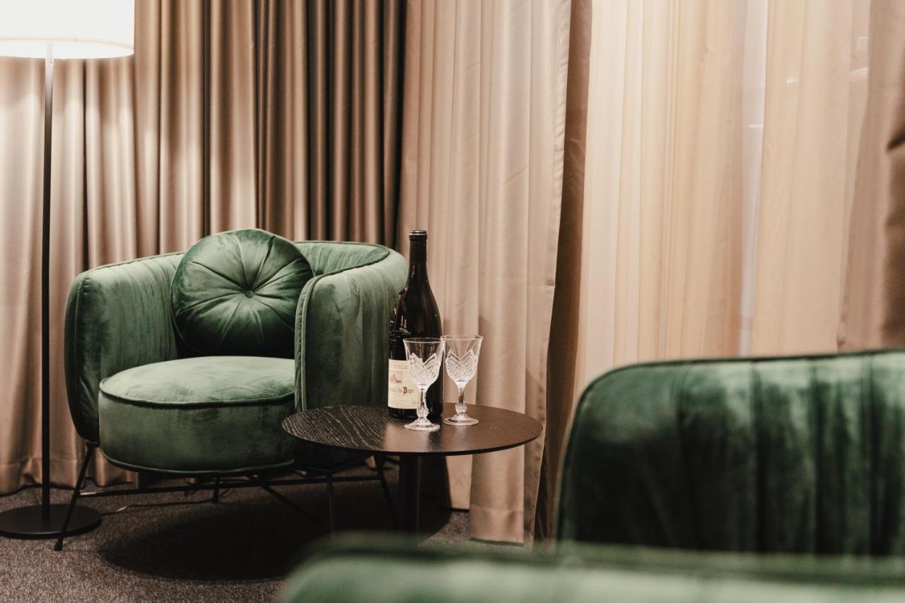 Hotell Viktors Селен Екстер'єр фото